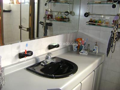 Apartamento de 3 alcobas en venta en Santa Barbara Central, Bogotá, 240 m² · foto 9 de 20