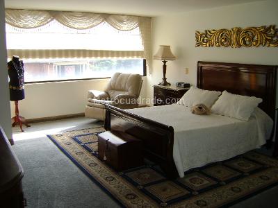 Apartamento de 3 alcobas en venta en Santa Barbara Central, Bogotá, 240 m² · foto 4 de 20
