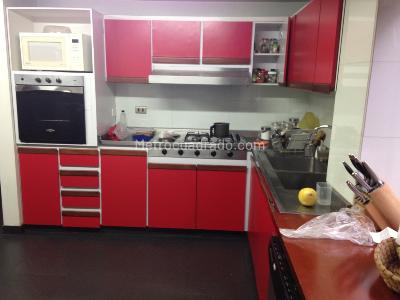 Apartamento de 3 alcobas en venta en Santa Barbara Central, Bogotá, 240 m² · foto 16 de 20