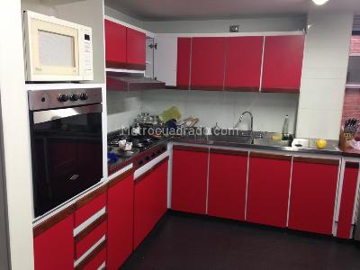 Apartamento de 3 alcobas en venta en Santa Barbara Central, Bogotá, 240 m² · foto 19 de 20