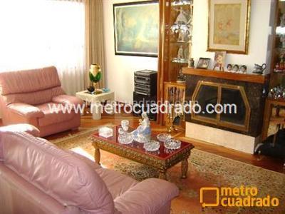 Casa de 3 alcobas en venta en Santa Margarita, Bogotá, 301 m² · foto 2 de 19