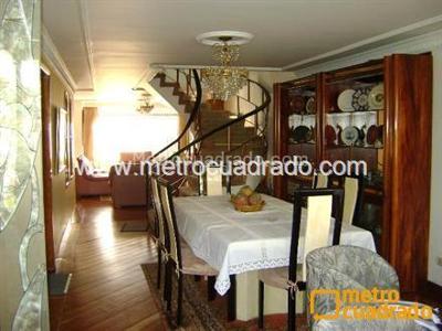 Casa de 3 alcobas en venta en Santa Margarita, Bogotá, 301 m² · foto 9 de 19