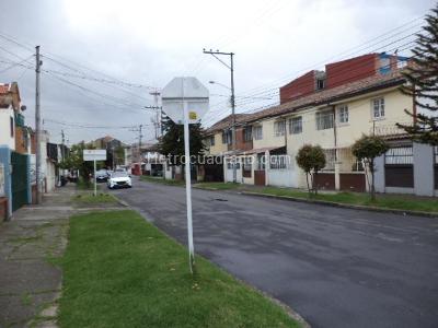 Casas en Venta en San Luis, Bogotá . - Vivienda Nueva y Usada