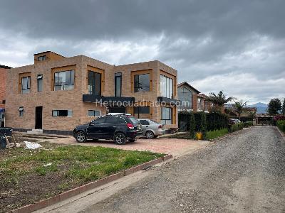 Casa de 4 alcobas en venta en Vereda Bojaca Via La Floresta, Chía, 140 m² · foto 1 de 20