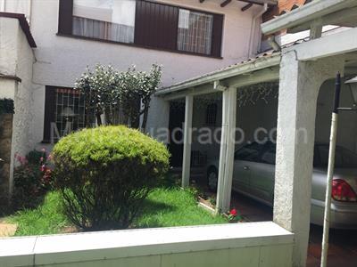 Casa de 5 alcobas en venta en El Batan, Bogotá, 300 m² · foto 3 de 16