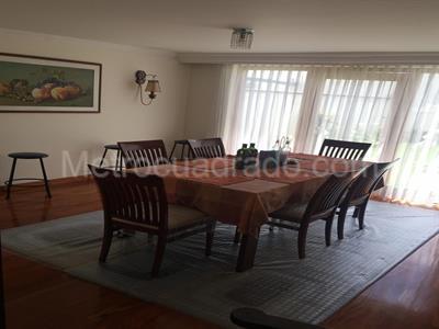 Casa de 5 alcobas en venta en El Batan, Bogotá, 300 m² · foto 8 de 16