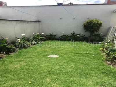 Casa de 5 alcobas en venta en El Batan, Bogotá, 300 m² · foto 10 de 16