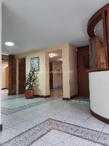 Casa de 5 alcobas en venta en Niza Antigua, Bogotá, 441 m² · foto 4 de 20
