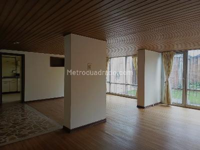 Casa de 5 alcobas en venta en La Castellana, Bogotá, 380 m² · foto 3 de 20