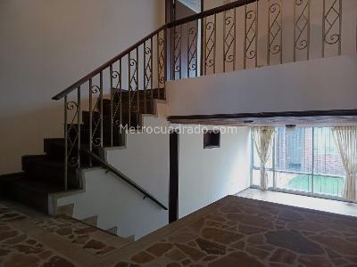 Apartamento de 3 alcobas en venta en La Castellana, Bogotá, 190 m² · foto 2 de 18