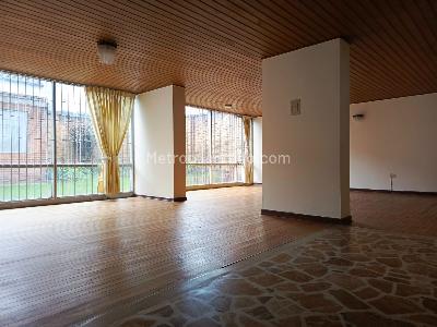 Apartamento de 3 alcobas en venta en La Castellana, Bogotá, 190 m² · foto 7 de 18