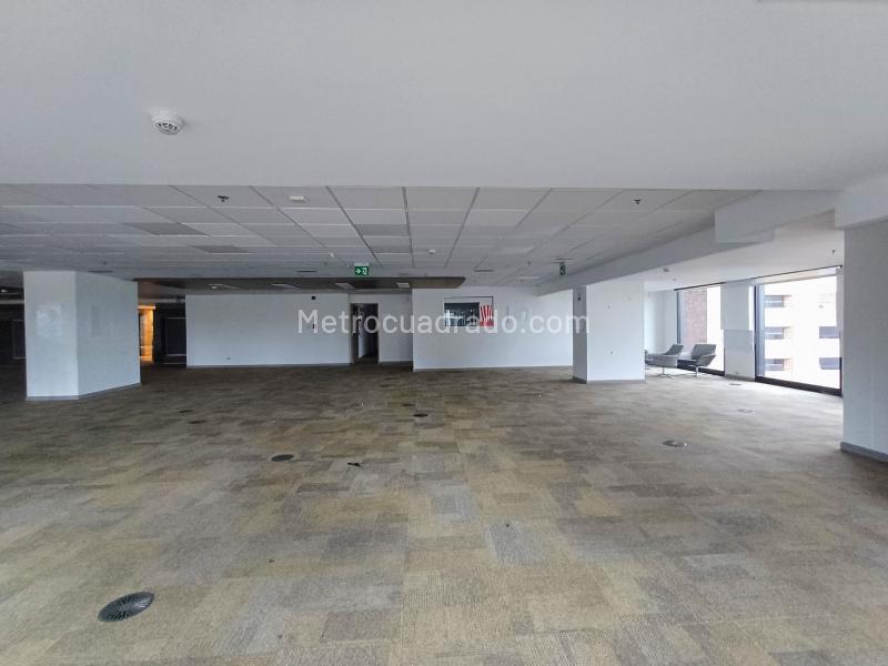 Oficina en Arriendo, WORLD TRADE CENTER, Bogotá D.C. - Más