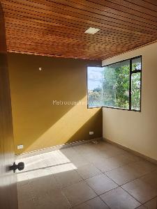 Apartamento de 4 alcobas en venta en Cardio Infantil, Bogotá, 75 m² · foto 9 de 17