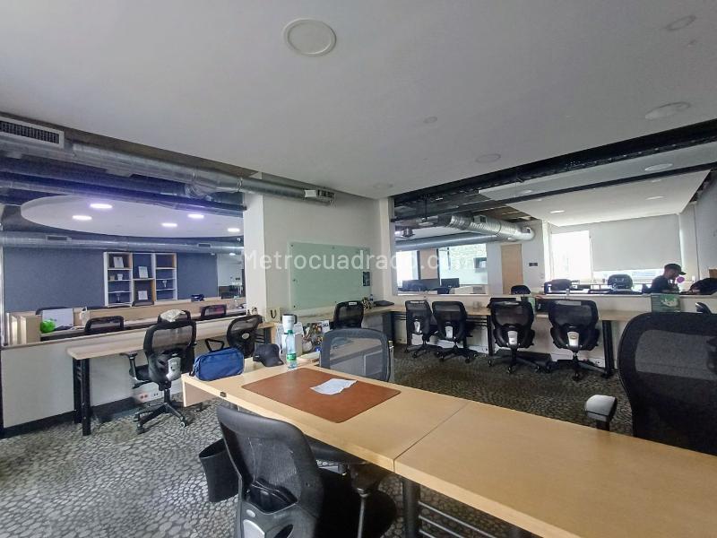 Oficina en Arriendo, CHICO LA CABRERA, Bogotá D.C. - Más