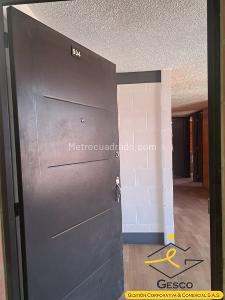 Apartamento de 3 alcobas en venta en Hogares Soacha, Soacha, 57 m² · foto 2 de 16