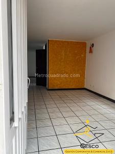 Casa de 3 alcobas en venta en Aures Ii, Bogotá, 100 m² · foto 2 de 20