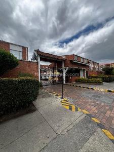 Casa en venta en Bolivia, Bogotá · foto 2 de 20