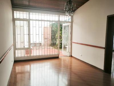 Casa de 5 alcobas en venta en El Batán, Bogotá, 389 m² · foto 10 de 14