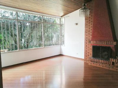 Casa de 5 alcobas en venta en El Batán, Bogotá, 389 m² · foto 12 de 14