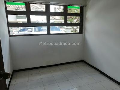 Casa de 5 alcobas en venta en El Batán, Bogotá, 389 m² · foto 4 de 14