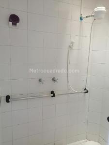 Casa de 5 alcobas en venta en El Batán, Bogotá, 389 m² · foto 6 de 14