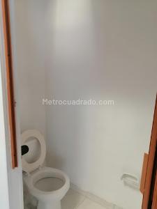 Casa de 5 alcobas en venta en El Batán, Bogotá, 389 m² · foto 7 de 14