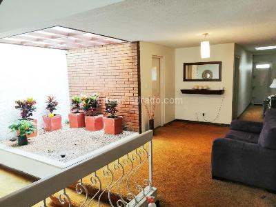 Casa de 5 alcobas en venta en Las Villas, Bogotá, 244 m² · foto 3 de 18