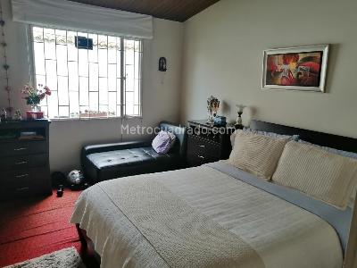 Casa de 5 alcobas en venta en Las Villas, Bogotá, 244 m² · foto 13 de 18