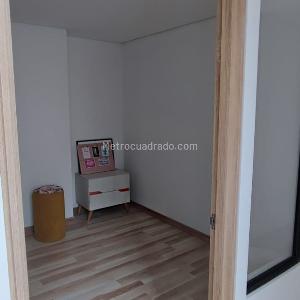 Apartamento en venta en Quinta Paredes, Bogotá · foto 9 de 16