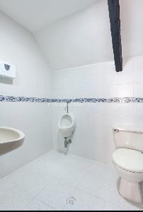 Casa de 5 alcobas en venta en Quinta Camacho, Bogotá, 404 m² · foto 2 de 20