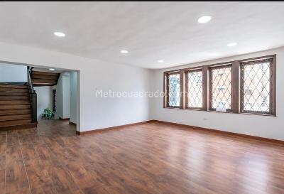 Casa de 5 alcobas en venta en Quinta Camacho, Bogotá, 404 m² · foto 4 de 20