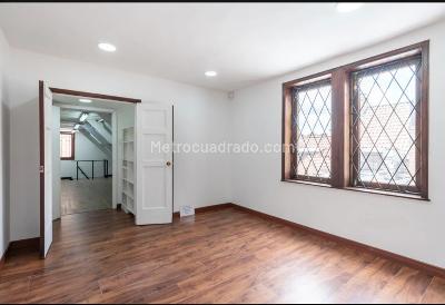Casa de 5 alcobas en venta en Quinta Camacho, Bogotá, 404 m² · foto 18 de 20