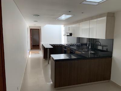 Casa de 4 alcobas en venta en Santa Barbara Alta, Bogotá, 666 m² · foto 6 de 20