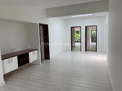 Casa de 4 alcobas en venta en Santa Barbara Alta, Bogotá, 666 m² · foto 13 de 20