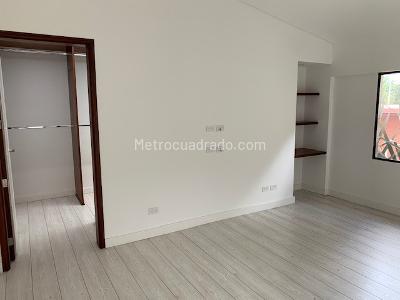Casa de 4 alcobas en venta en Santa Barbara Alta, Bogotá, 666 m² · foto 15 de 20