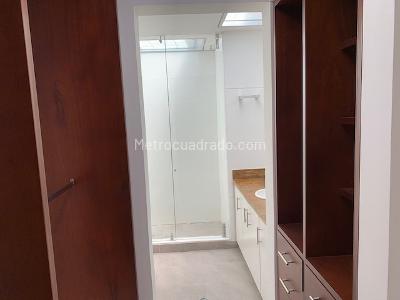 Casa de 4 alcobas en venta en Santa Barbara Alta, Bogotá, 666 m² · foto 16 de 20