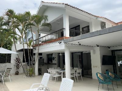 Casa de 4 alcobas en venta en Girardot, Girardot, 324 m² · foto 13 de 20