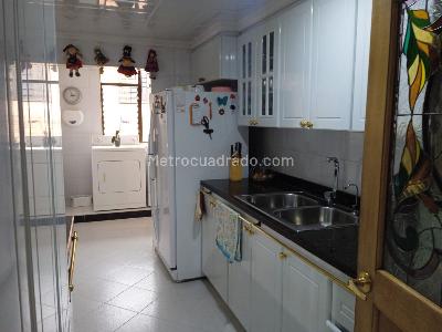 Apartamento de 5 alcobas en venta en Santa Barbara, Bogotá, 200 m² · foto 13 de 20