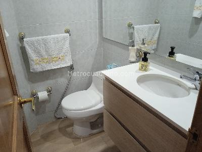 Apartamento de 5 alcobas en venta en Santa Barbara, Bogotá, 200 m² · foto 15 de 20