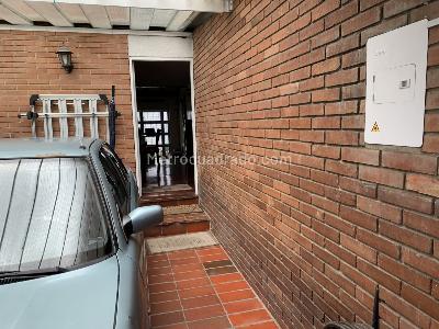 Casa de 3 alcobas en venta en Niza, Bogotá, 190 m² · foto 3 de 20
