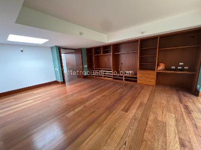 Casa de 4 alcobas en venta en Chico Alto, Bogotá, 830 m² · foto 15 de 20