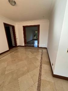 Apartamento de 3 alcobas en venta en Santa Barbara Alta, Bogotá, 295 m² · foto 11 de 20