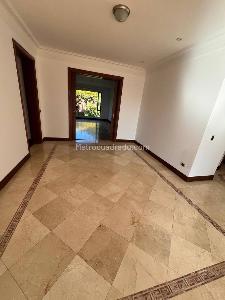 Apartamento de 3 alcobas en venta en Santa Barbara Alta, Bogotá, 295 m² · foto 5 de 20