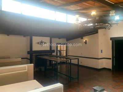 Casa en venta en Quinta Camacho, Bogotá, 937 m² · foto 4 de 16