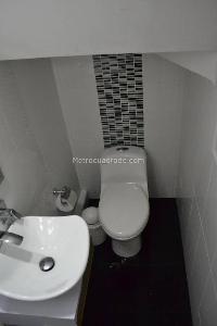 Casa en venta en Alhambra, Bogotá · foto 8 de 20