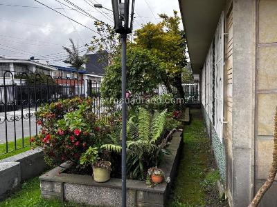 Casa de 5 alcobas en venta en Galerias, Bogotá, 324 m² · foto 2 de 20