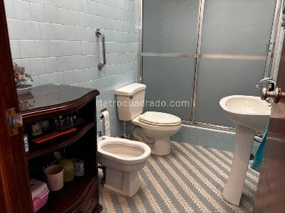 Casa de 5 alcobas en venta en Galerias, Bogotá, 324 m² · foto 19 de 20