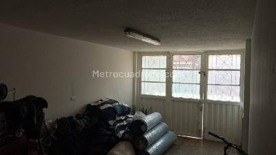 Casa de 5 alcobas en venta en San Benito, Bogotá, 156 m² · foto 2 de 14