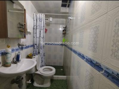 Casa de 5 alcobas en venta en Antonio Granados, Bogotá, 138 m² · foto 6 de 12