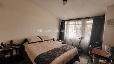 Casa de 5 alcobas en venta en Malibu La Alhambra, Bogotá, 320 m² · foto 13 de 20